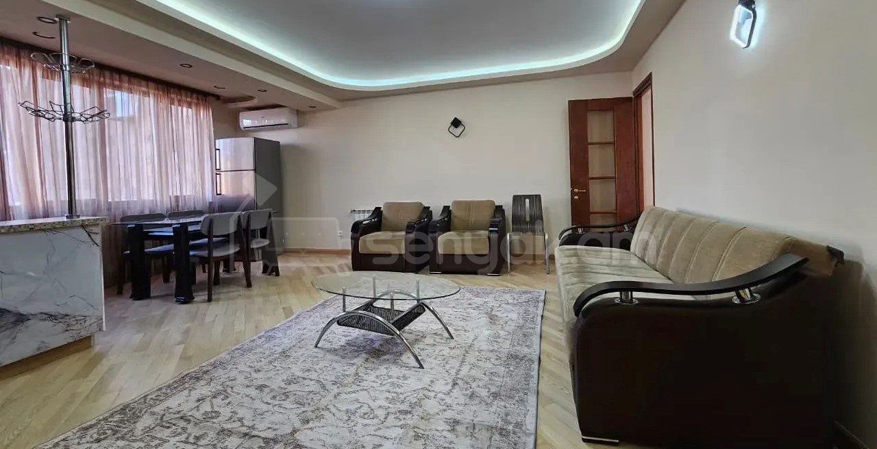 2 Սենյականոց Բնակարան Քարե Շենքում, 47քմ, 5/7 հարկ, Կապիտալ Վերանորոգված