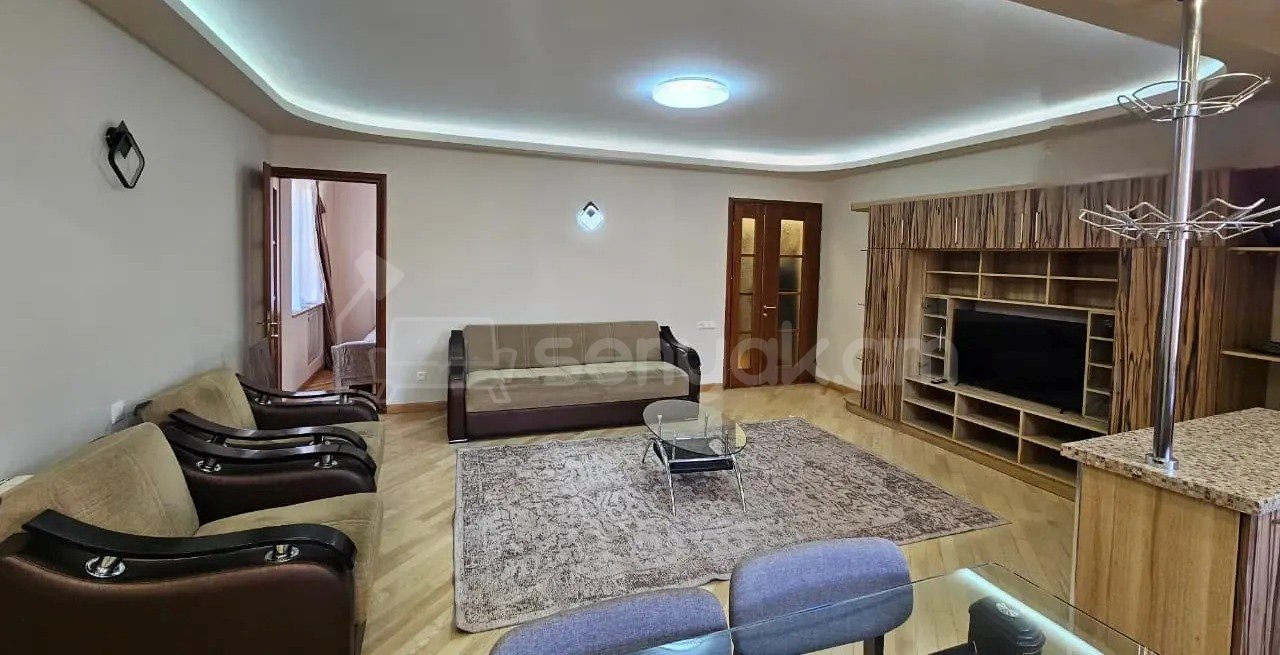 2 Սենյականոց Բնակարան Քարե Շենքում, 47քմ, 5/7 հարկ, Կապիտալ Վերանորոգված