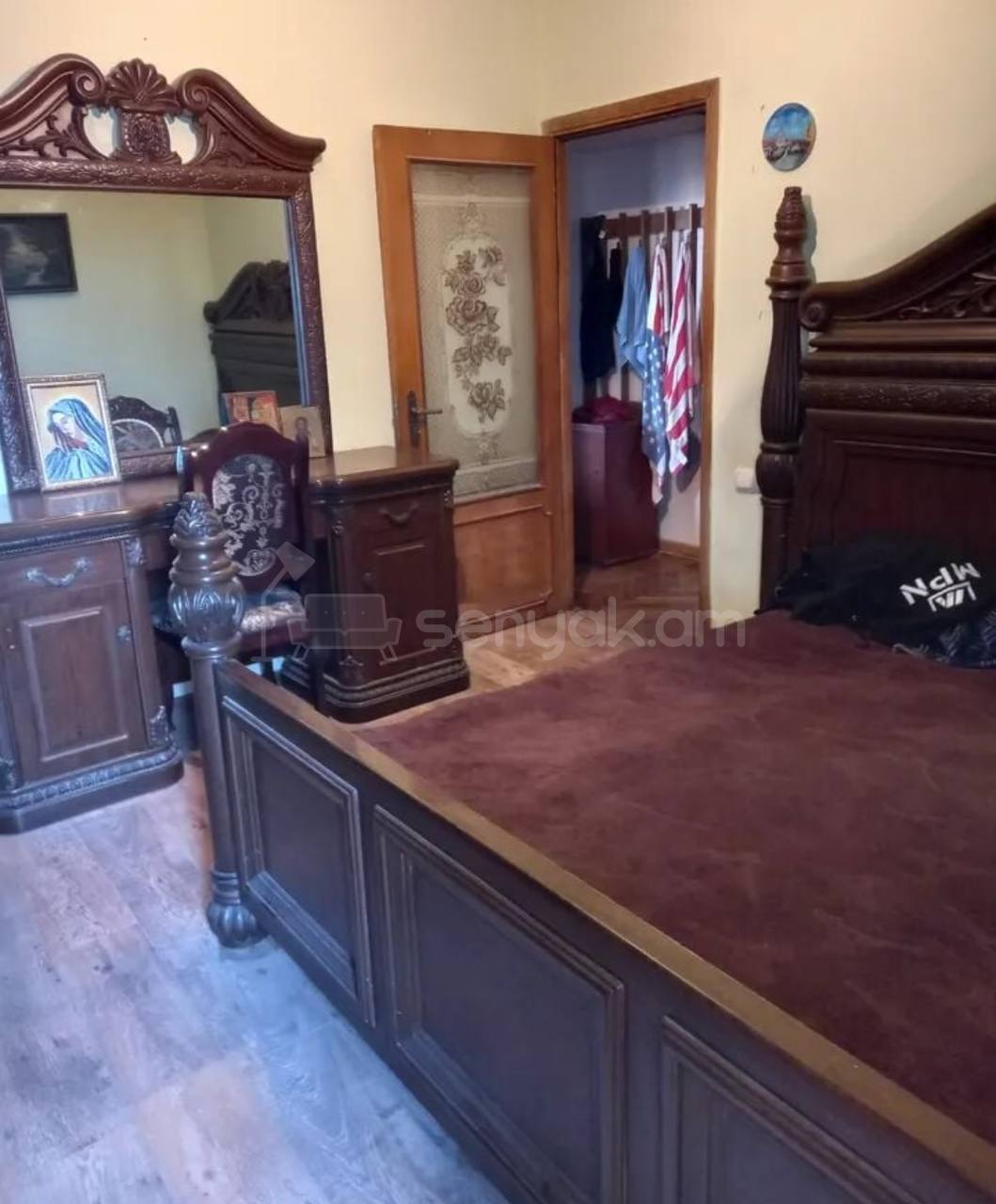 3 Սենյականոց Բնակարան Քարե Շենքում, 80քմ, 10/16 հարկ, Նորմալ Վիճակում, Կահավորված