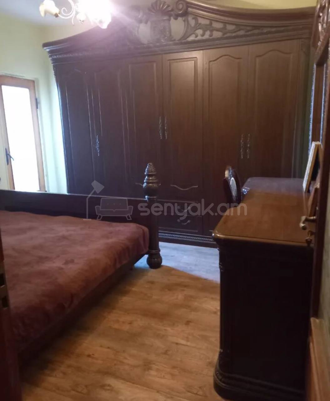 3 Սենյականոց Բնակարան Քարե Շենքում, 80քմ, 10/16 հարկ, Նորմալ Վիճակում, Կահավորված