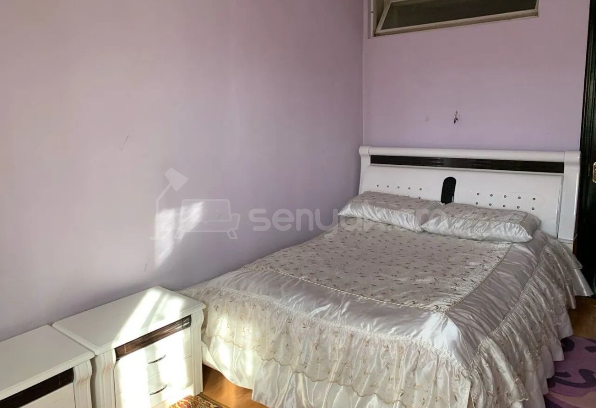 4 Սենյականոց Բնակարան Քարե Շենքում, 110քմ, 1/5 հարկ, Նորմալ Վիճակում