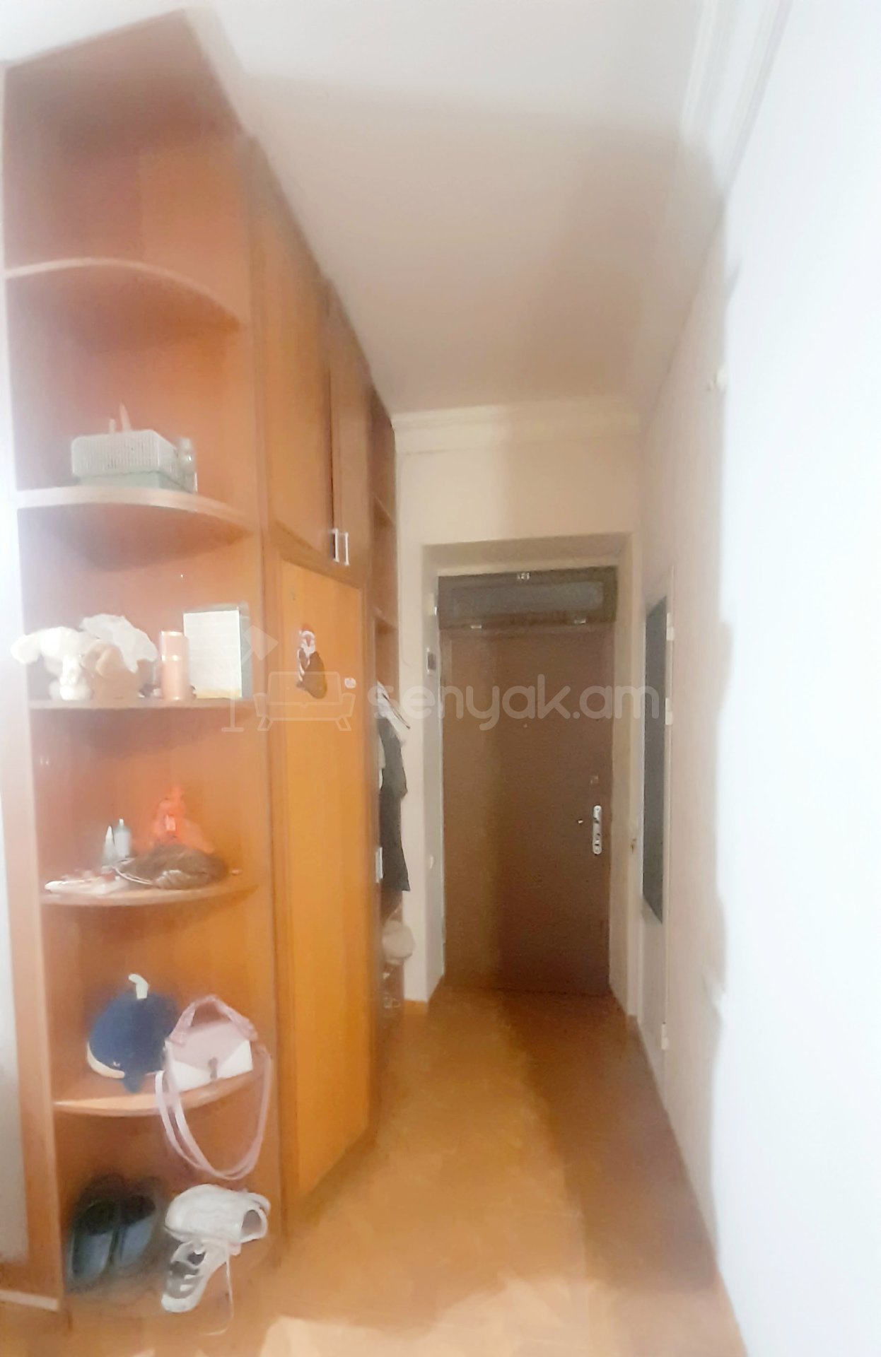 1 Սենյականոց Բնակարան Քարե Շենքում, 40քմ, 3/5 հարկ, Կապիտալ Վերանորոգված, Կահավորված, Արևկող