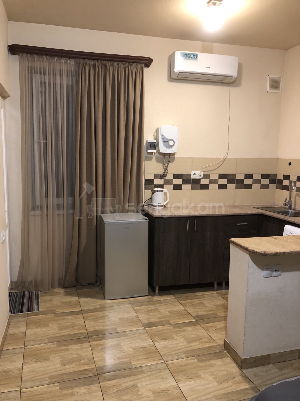 1 Սենյականոց Բնակարան Նորակառույցում, 30քմ, 2/3 հարկ, Կապիտալ Վերանորոգված