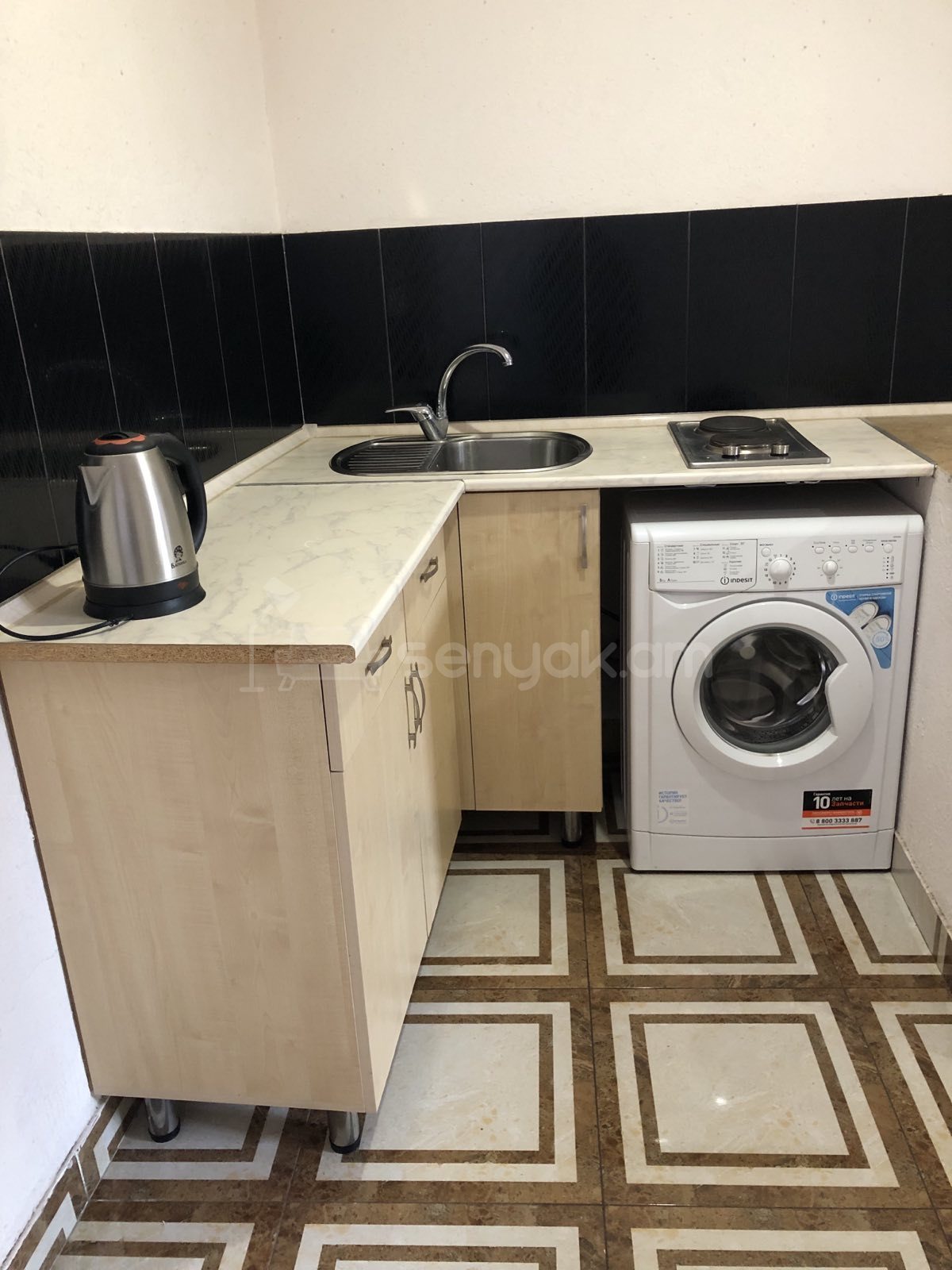 1 Սենյականոց Բնակարան Նորակառույցում, 30քմ, 3/3 հարկ, Կապիտալ Վերանորոգված