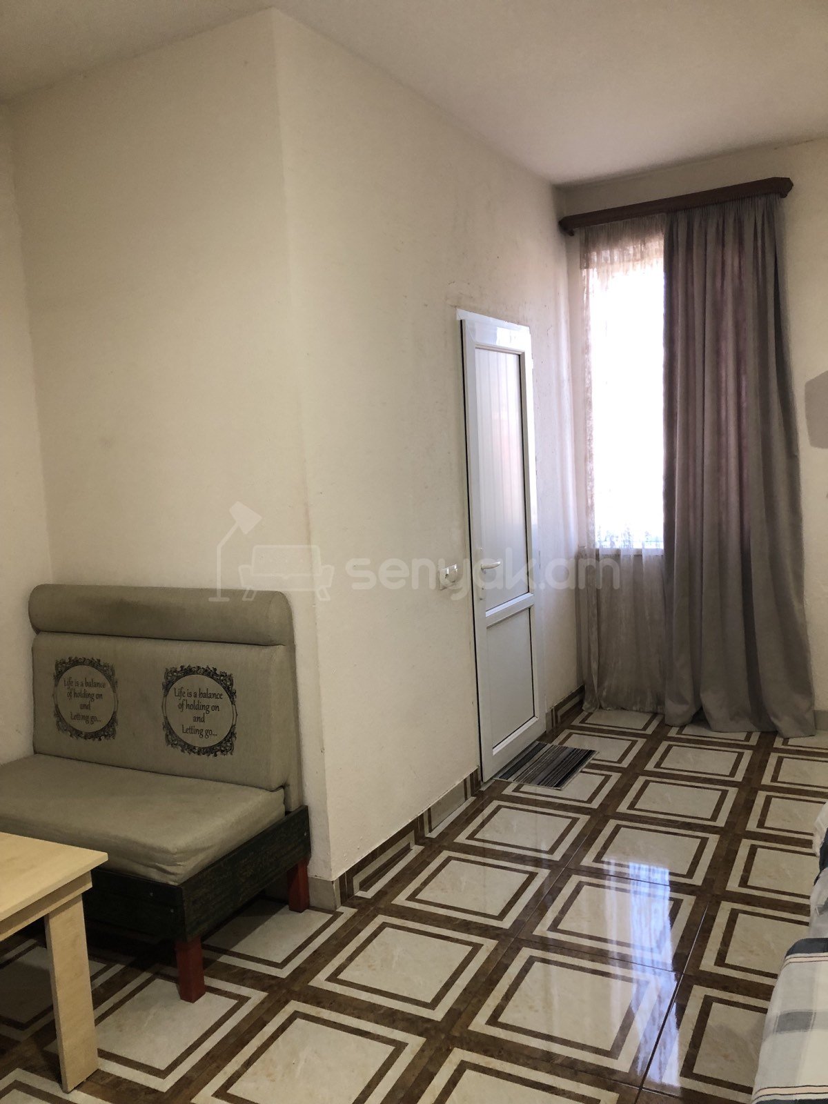 1 Սենյականոց Բնակարան Նորակառույցում, 30քմ, 3/3 հարկ, Կապիտալ Վերանորոգված