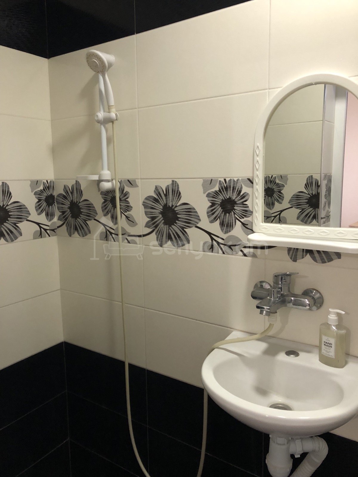 1 Սենյականոց Բնակարան Նորակառույցում, 30քմ, 3/3 հարկ, Կապիտալ Վերանորոգված