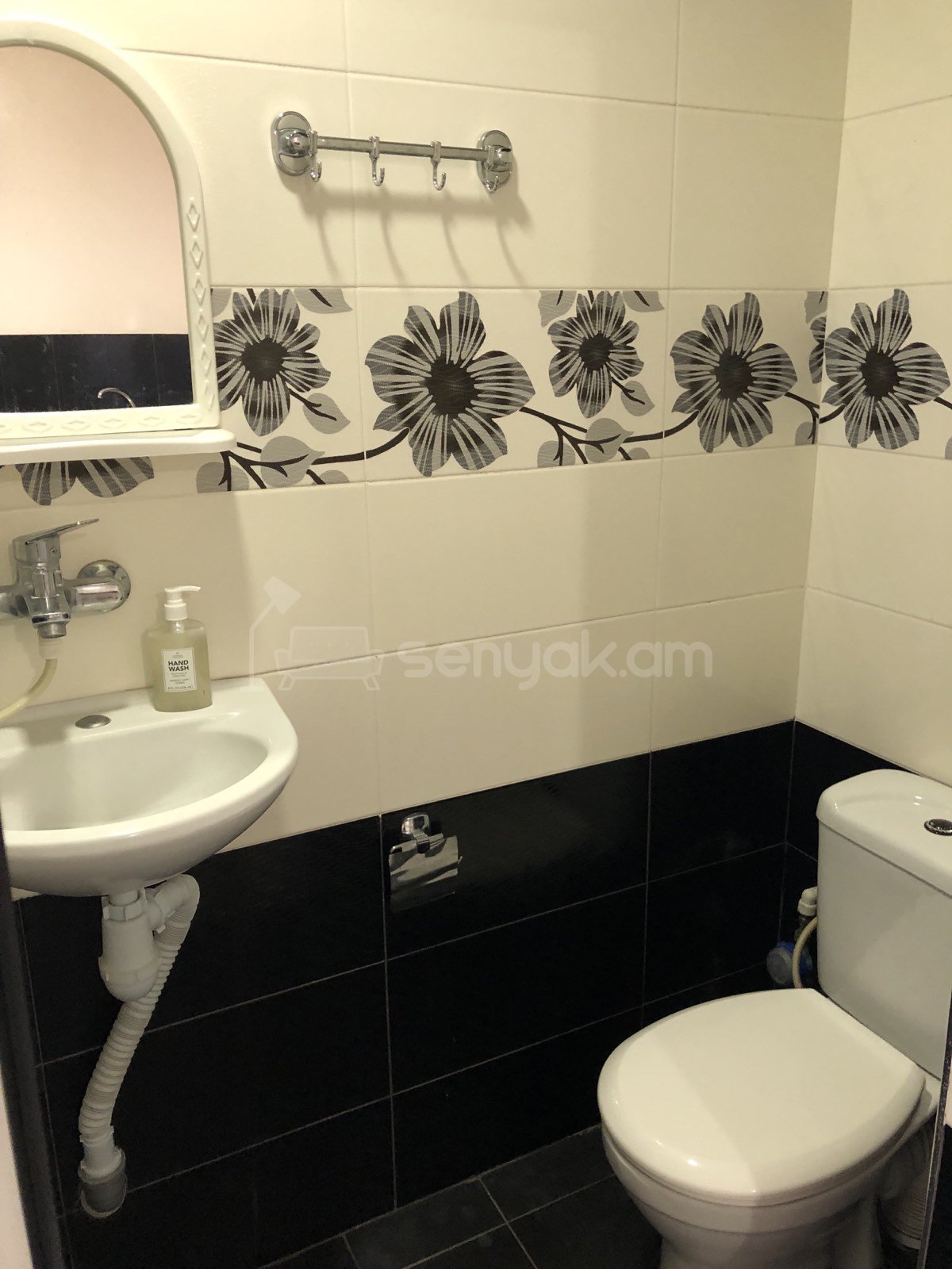 1 Սենյականոց Բնակարան Նորակառույցում, 30քմ, 3/3 հարկ, Կապիտալ Վերանորոգված