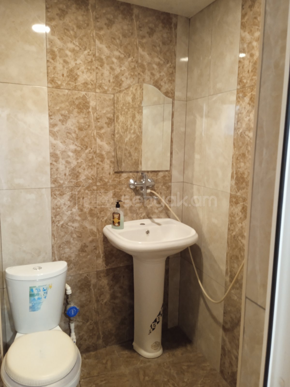 1 Սենյականոց Բնակարան Նորակառույցում, 30քմ, 2/3 հարկ, Կապիտալ Վերանորոգված