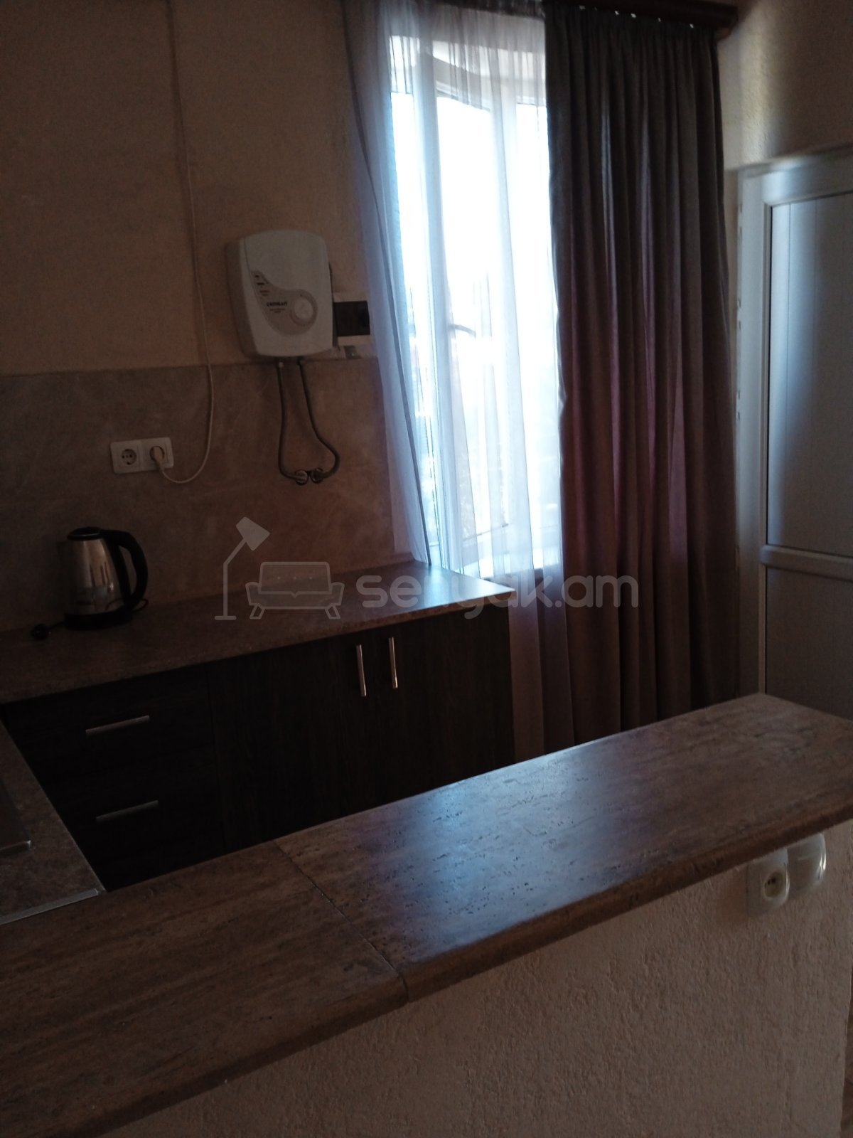 1 Սենյականոց Բնակարան Նորակառույցում, 30քմ, 2/3 հարկ, Կապիտալ Վերանորոգված