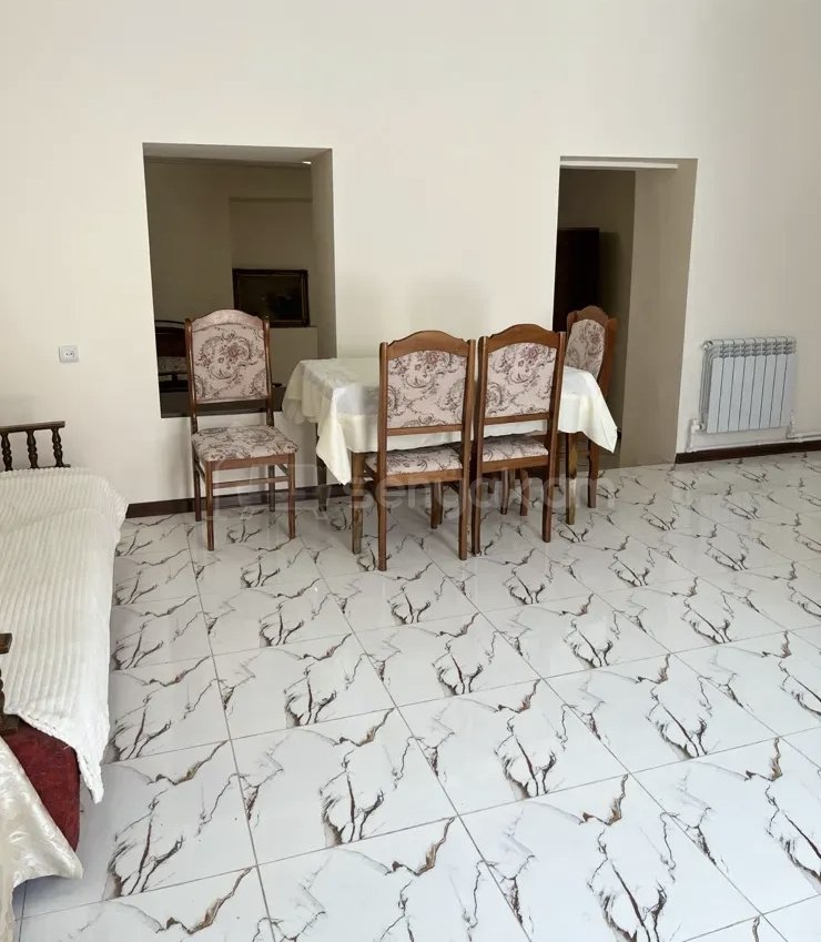 2 Սենյականոց Բնակարան, 56քմ, 2/5 հարկ, Նորմալ Վիճակում, Կահավորված, Արևկող