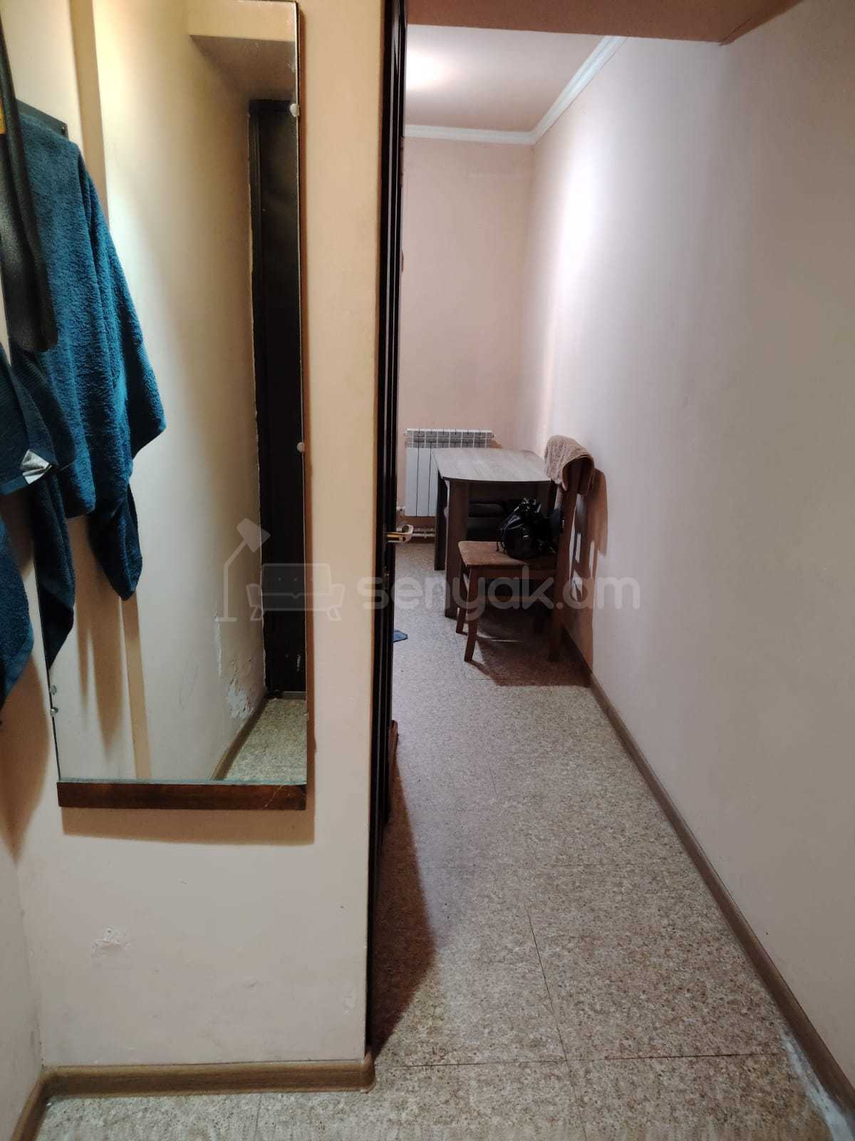 1 Սենյականոց Բնակարան Քարե Շենքում, 40քմ, 1/4 հարկ, Կապիտալ Վերանորոգված, Կահավորված, Արևկող