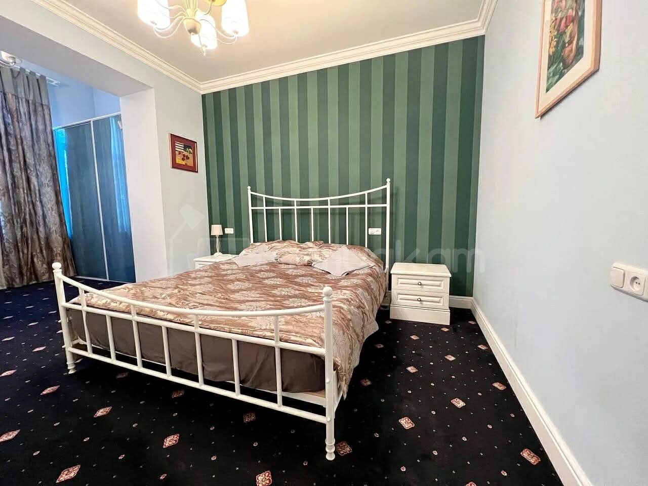 3 Սենյականոց Բնակարան Քարե Շենքում, 80քմ, 3/5 հարկ, Կապիտալ Վերանորոգված