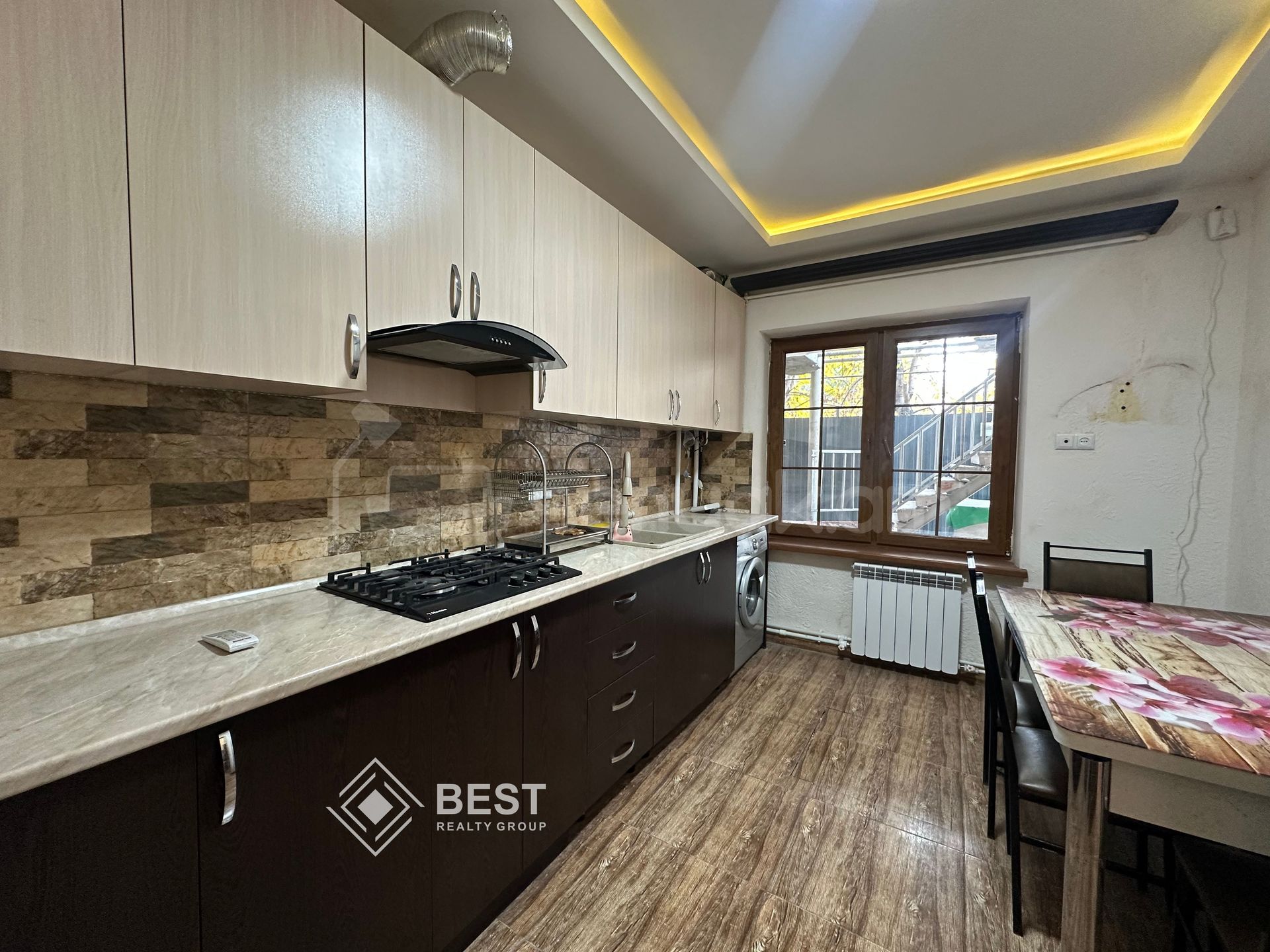 3 Սենյականոց Սեփական Տուն, 100քմ, Կապիտալ Վերանորոգված, Ավտոտնակով