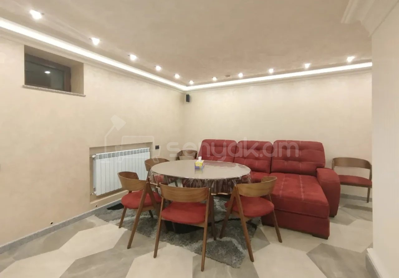 2 Սենյականոց Բնակարան Քարե Շենքում, 60քմ, 1/4 հարկ, Կապիտալ Վերանորոգված, Կահավորված