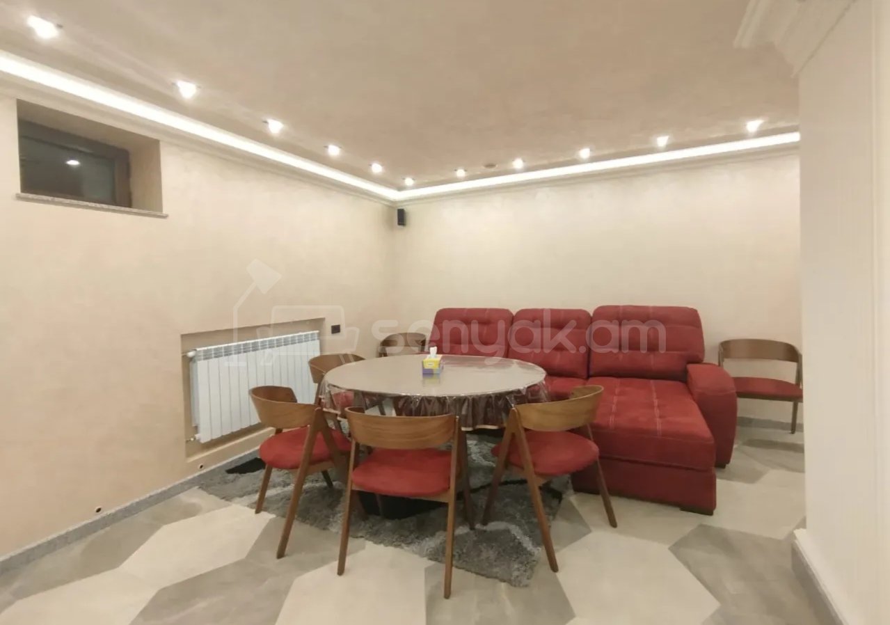 2 Սենյականոց Բնակարան Քարե Շենքում, 60քմ, 1/4 հարկ, Կապիտալ Վերանորոգված, Կահավորված