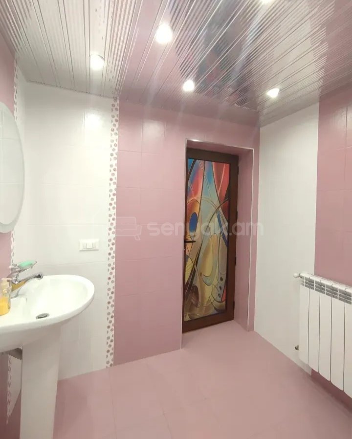 2 Սենյականոց Բնակարան Քարե Շենքում, 60քմ, 1/4 հարկ, Կապիտալ Վերանորոգված, Կահավորված