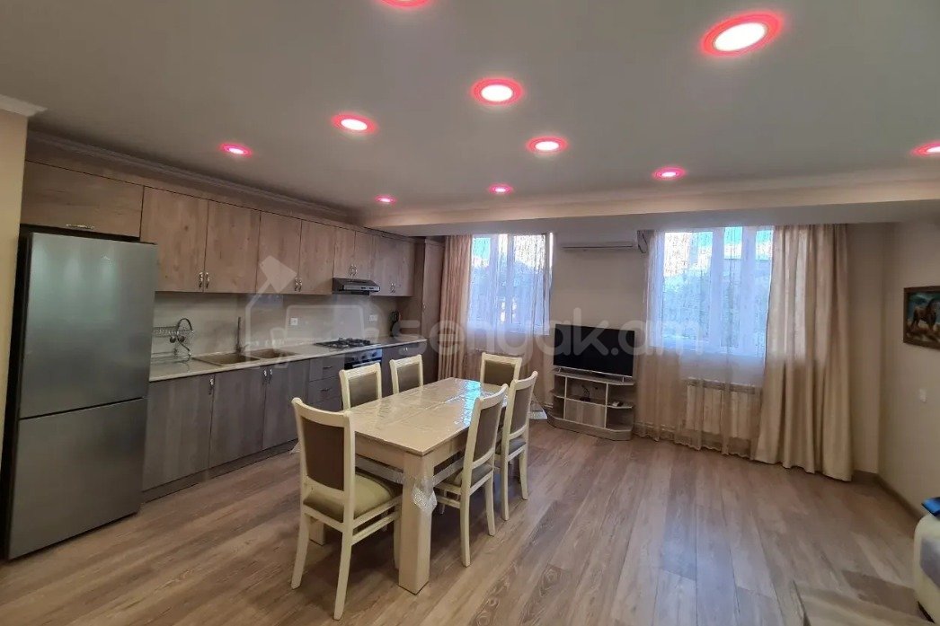 3 Սենյականոց Բնակարան, 69քմ, 2/13 հարկ, Դիզայներական Վերանորոգված, Կահավորված, Արևկող