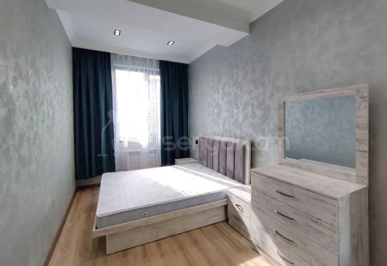 2 Սենյականոց Բնակարան, 57քմ, 9/18 հարկ, Կապիտալ Վերանորոգված, Կահավորված, Արևկող