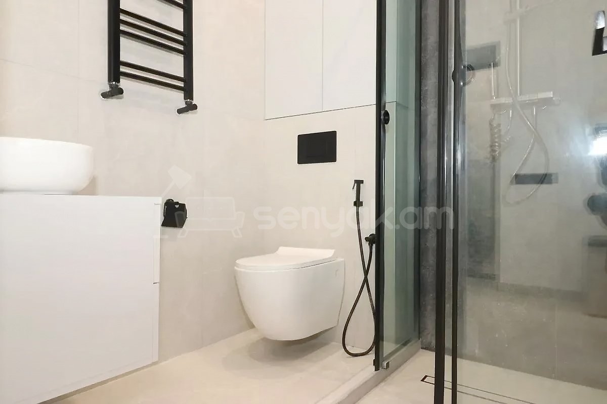 3 Սենյականոց Բնակարան Քարե Շենքում, 61քմ, 3/4 հարկ, Կապիտալ Վերանորոգված