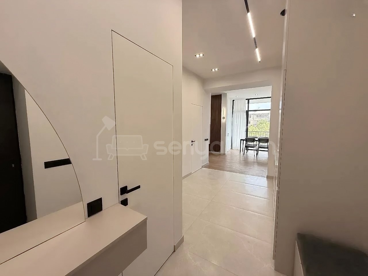 3 Սենյականոց Բնակարան Քարե Շենքում, 61քմ, 3/4 հարկ, Կապիտալ Վերանորոգված