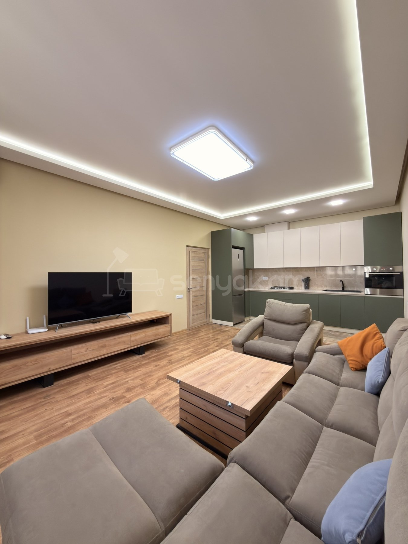 3 Սենյականոց Բնակարան, 78քմ, 17/17 հարկ, Դիզայներական Վերանորոգված, Կահավորված, Արևկող