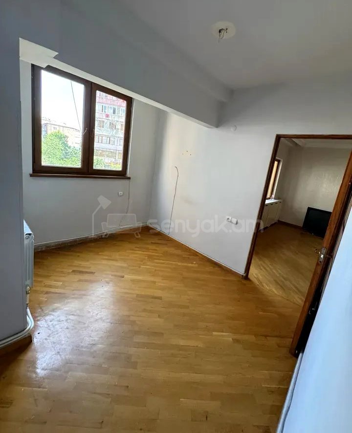 3 Սենյականոց Բնակարան, 76քմ, 3/12 հարկ, Կապիտալ Վերանորոգված