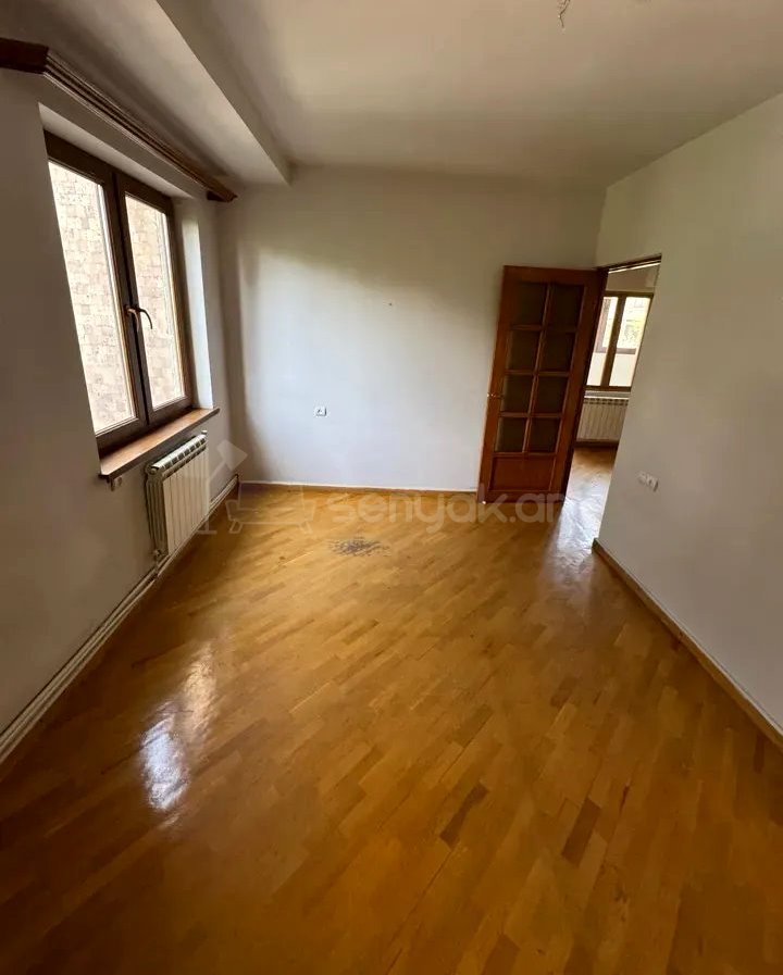 3 Սենյականոց Բնակարան, 76քմ, 3/12 հարկ, Կապիտալ Վերանորոգված