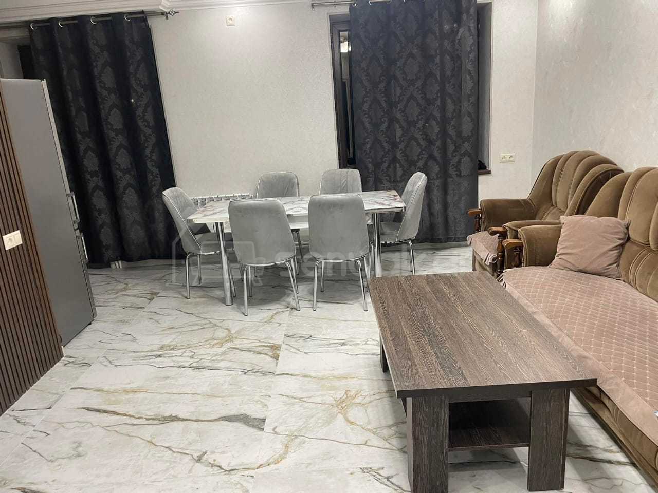 2 Սենյականոց Բնակարան Քարե Շենքում, 54քմ, 3/5 հարկ, Կապիտալ Վերանորոգված, Կահավորված, Արևկող