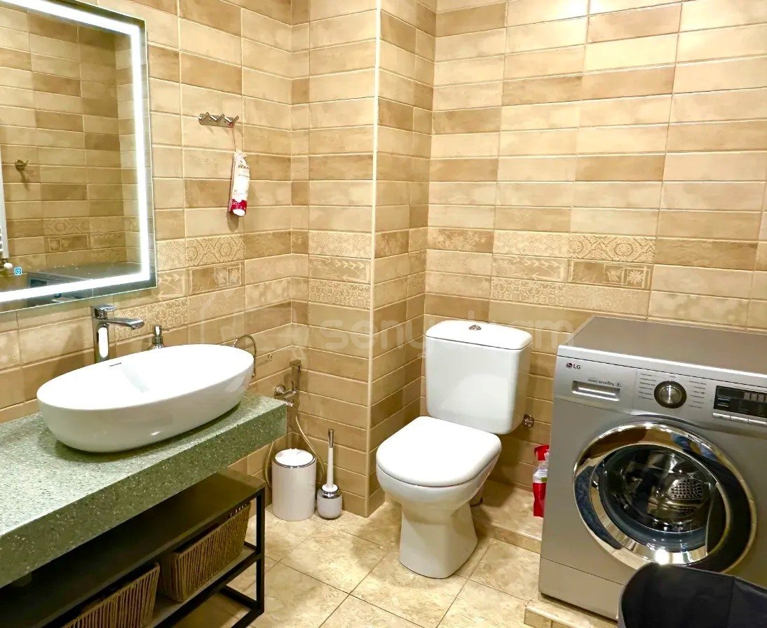 2 Սենյականոց Բնակարան Նորակառույցում, 80քմ, 12/14 հարկ, Դիզայներական Վերանորոգված, Կահավորված, Արևկող