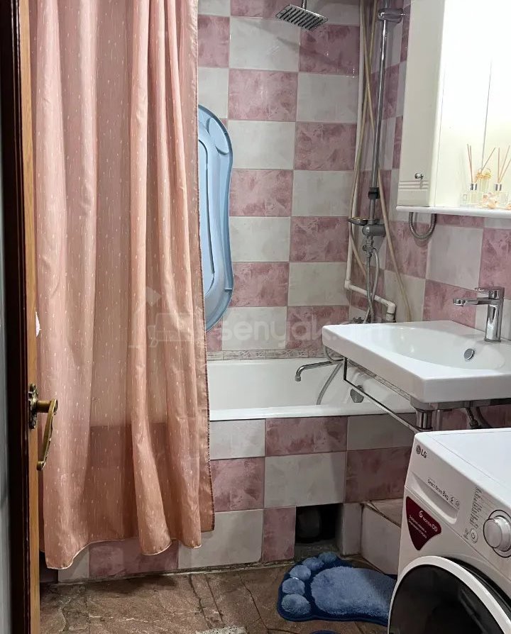 3 Սենյականոց Բնակարան, 80քմ, 8/10 հարկ, Կոսմետիկ Վերանորոգված