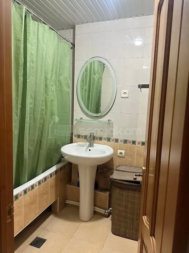 3 Սենյականոց Բնակարան, 85քմ, 10/11 հարկ, Նորմալ Վիճակում