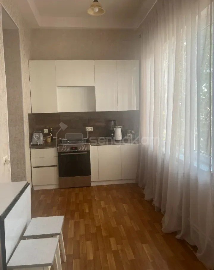 2 Սենյականոց Բնակարան Քարե Շենքում, 75քմ, 4/4 հարկ, Կոսմետիկ Վերանորոգված