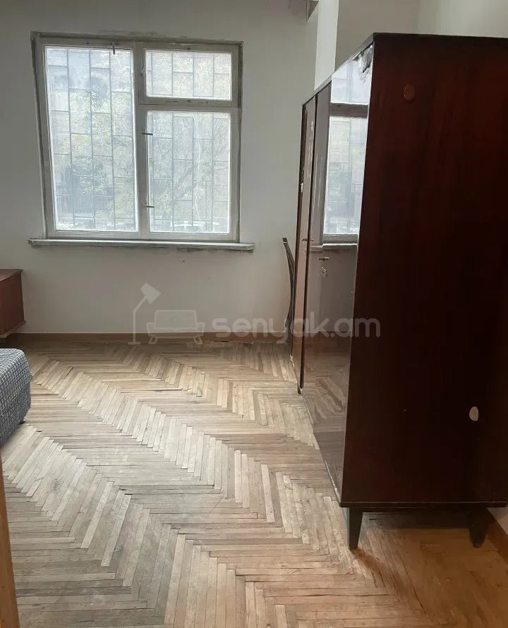 3 Սենյականոց Բնակարան, 90քմ, 2/4 հարկ, Նորմալ Վիճակում