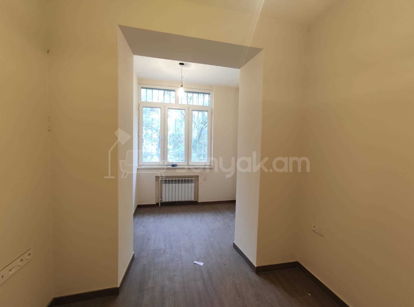 2 Սենյականոց Բնակարան Քարե Շենքում, 64քմ, 2/5 հարկ, Կապիտալ Վերանորոգված