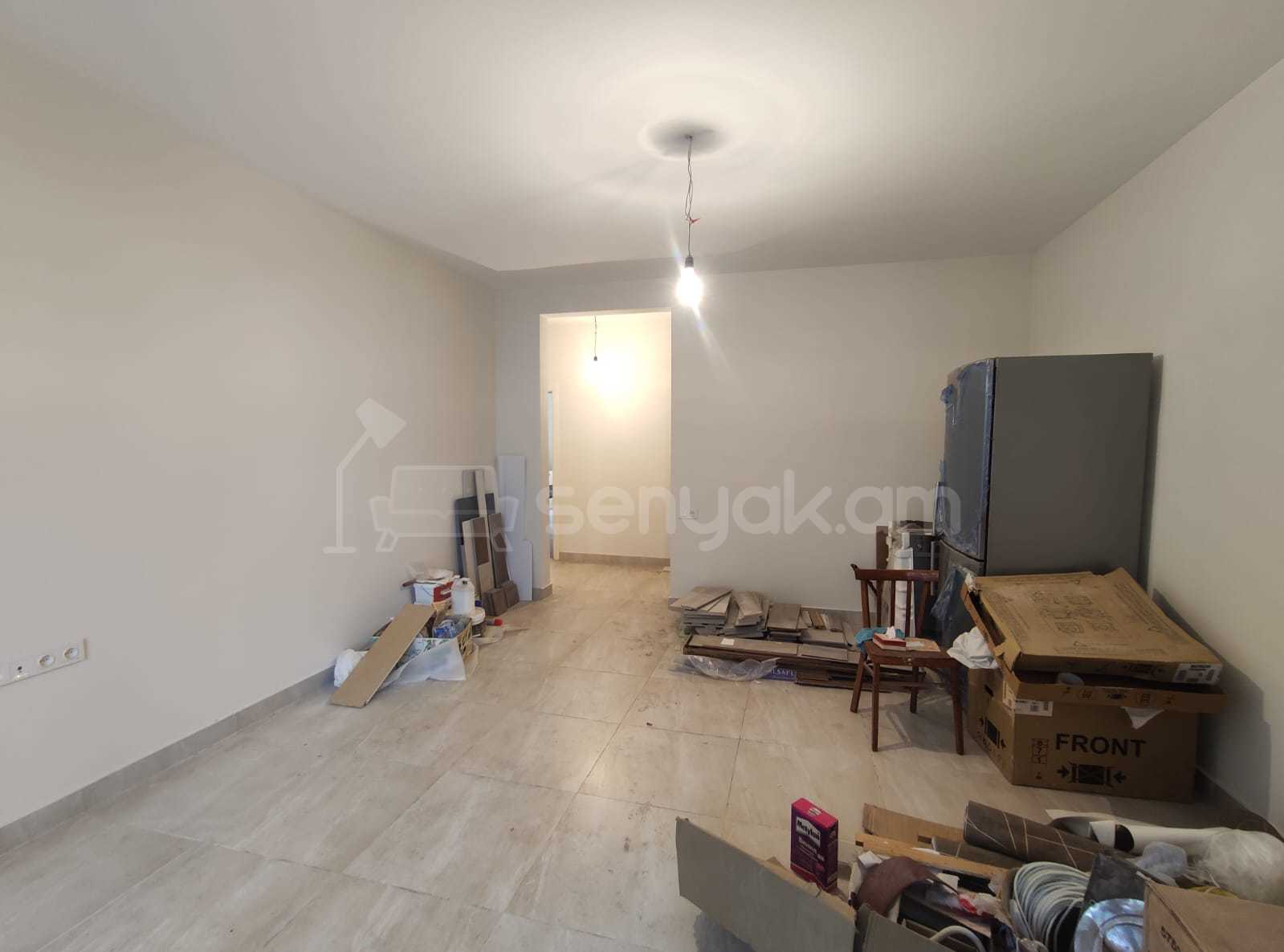 2 Սենյականոց Բնակարան Քարե Շենքում, 64քմ, 2/5 հարկ, Կապիտալ Վերանորոգված