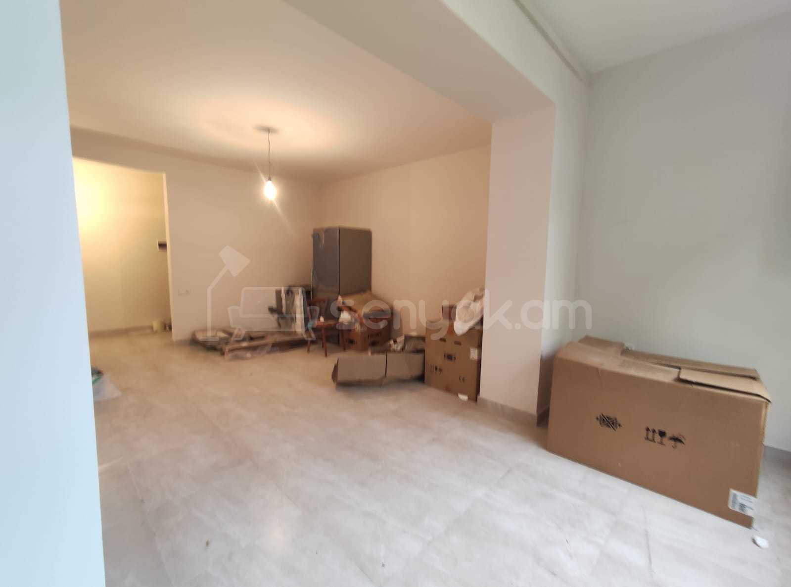 2 Սենյականոց Բնակարան Քարե Շենքում, 64քմ, 2/5 հարկ, Կապիտալ Վերանորոգված