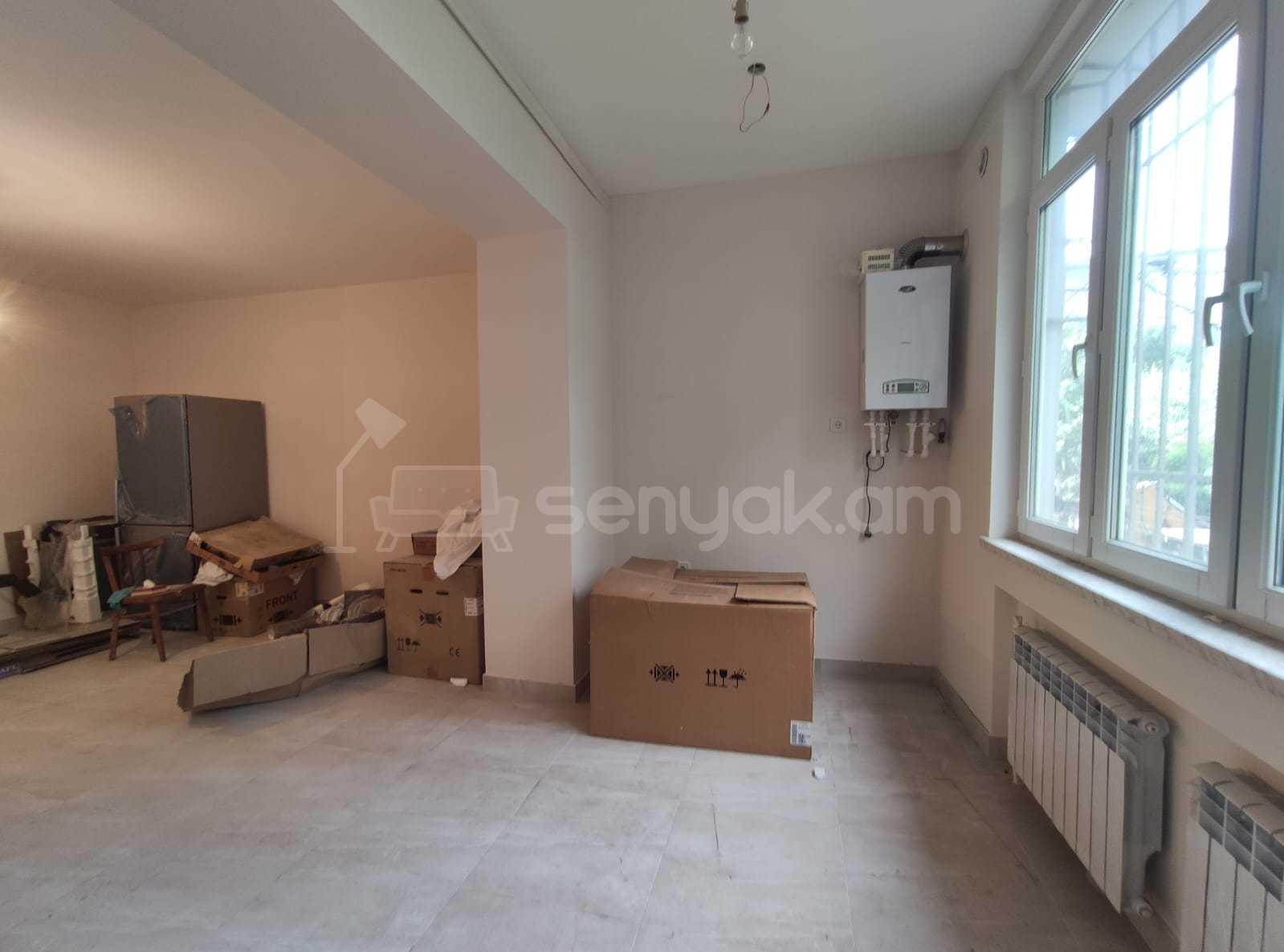 2 Սենյականոց Բնակարան Քարե Շենքում, 64քմ, 2/5 հարկ, Կապիտալ Վերանորոգված