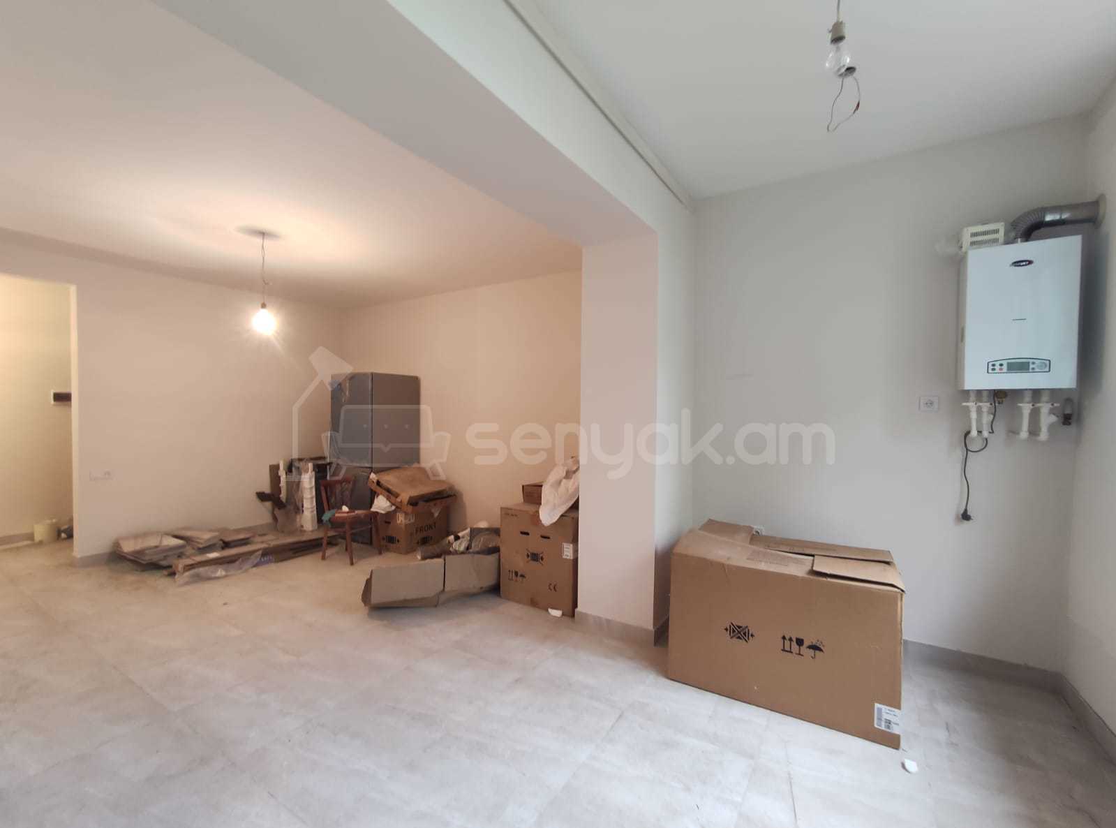 2 Սենյականոց Բնակարան Քարե Շենքում, 64քմ, 2/5 հարկ, Կապիտալ Վերանորոգված