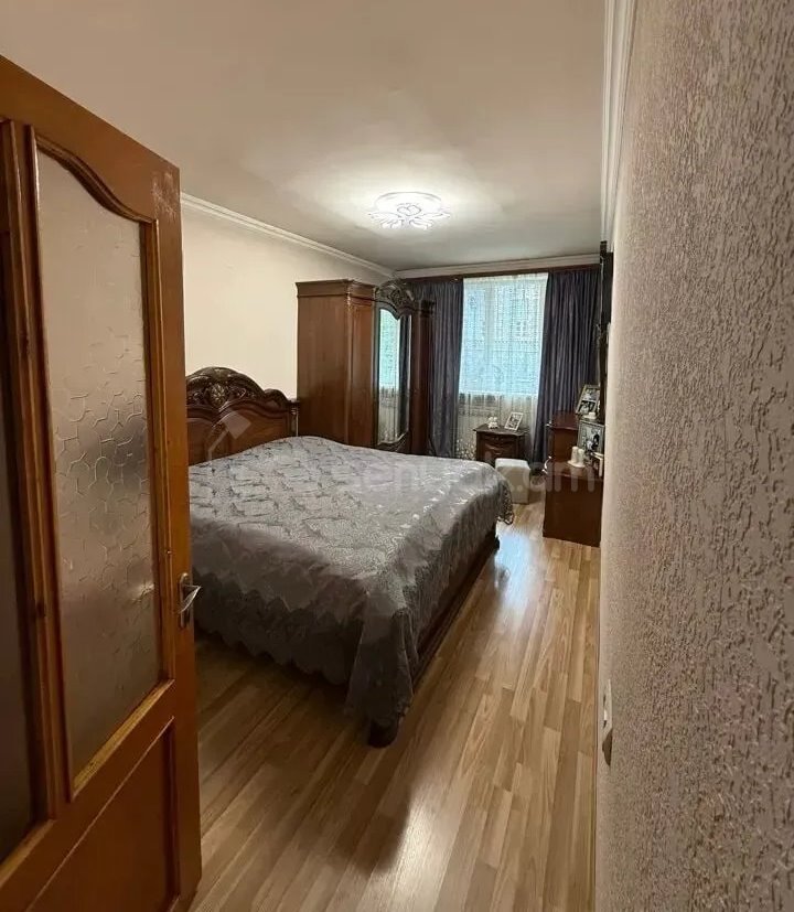 4 Սենյականոց Բնակարան, 90քմ, 8/10 հարկ, Կապիտալ Վերանորոգված