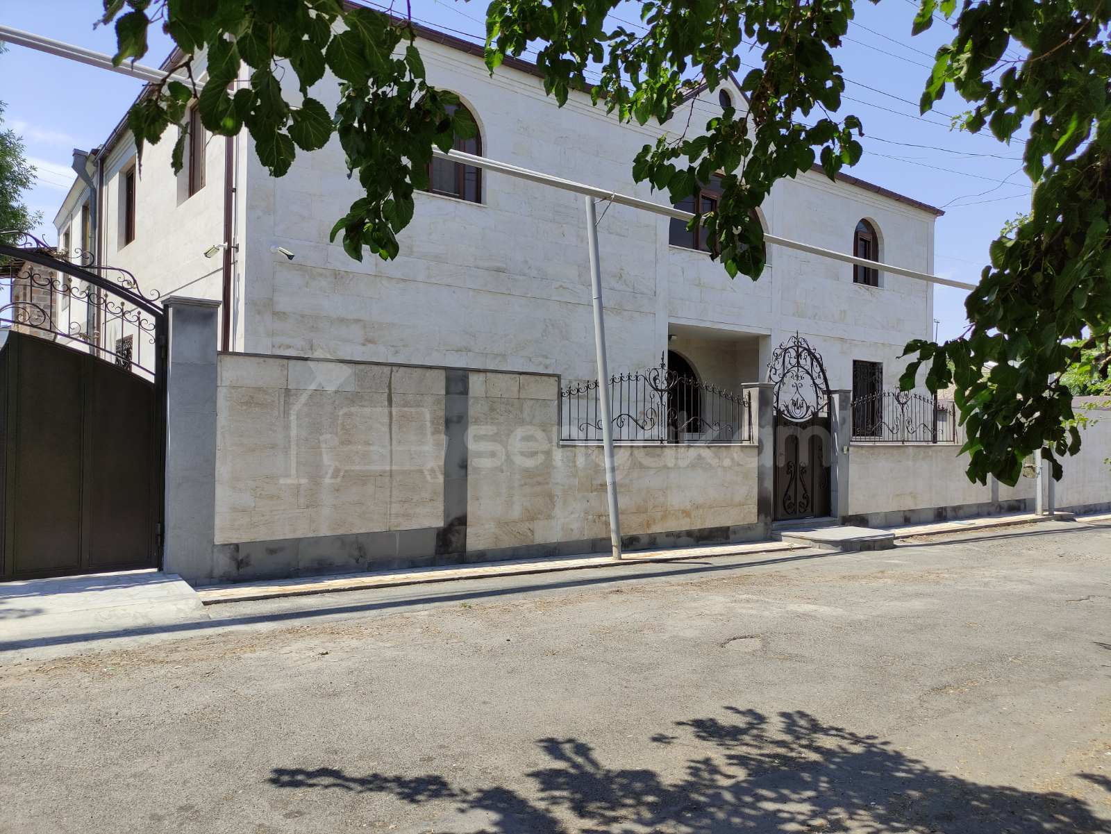 5 Սենյականոց Սեփական Տուն, 280քմ, Դիզայներական Վերանորոգված, Կահավորված, Ավտոտնակով