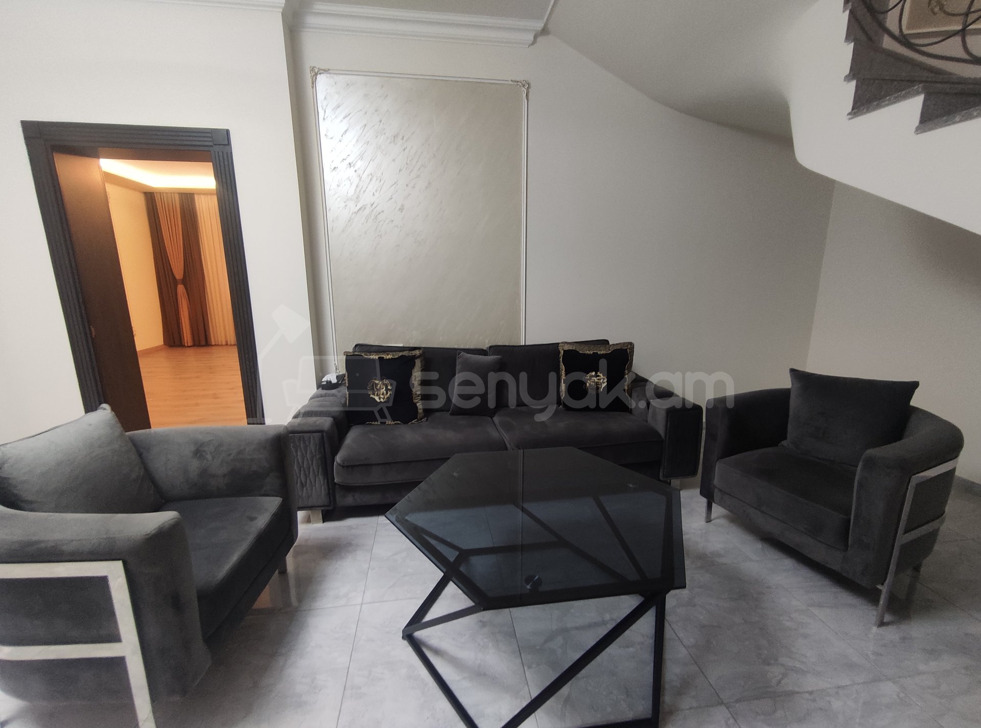 5 Սենյականոց Սեփական Տուն, 280քմ, Դիզայներական Վերանորոգված, Կահավորված, Ավտոտնակով