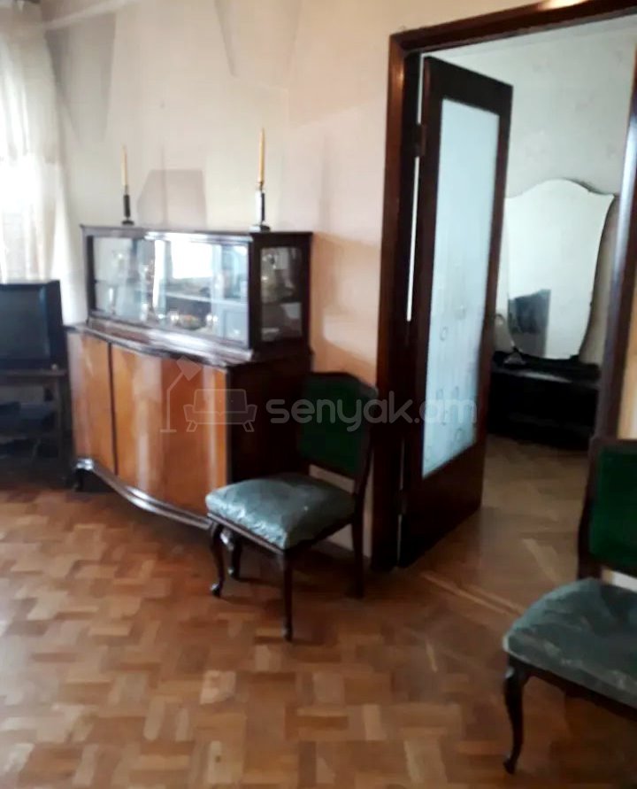 3 Սենյականոց Բնակարան Քարե Շենքում, 90քմ, 4/6 հարկ, Նորմալ Վիճակում