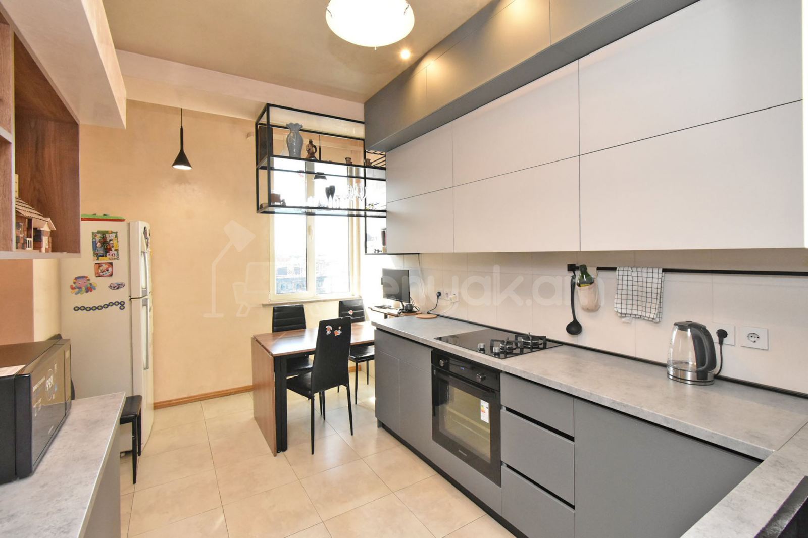 3 Սենյականոց Բնակարան Նորակառույցում, 131քմ, 7/12 հարկ, Կապիտալ Վերանորոգված