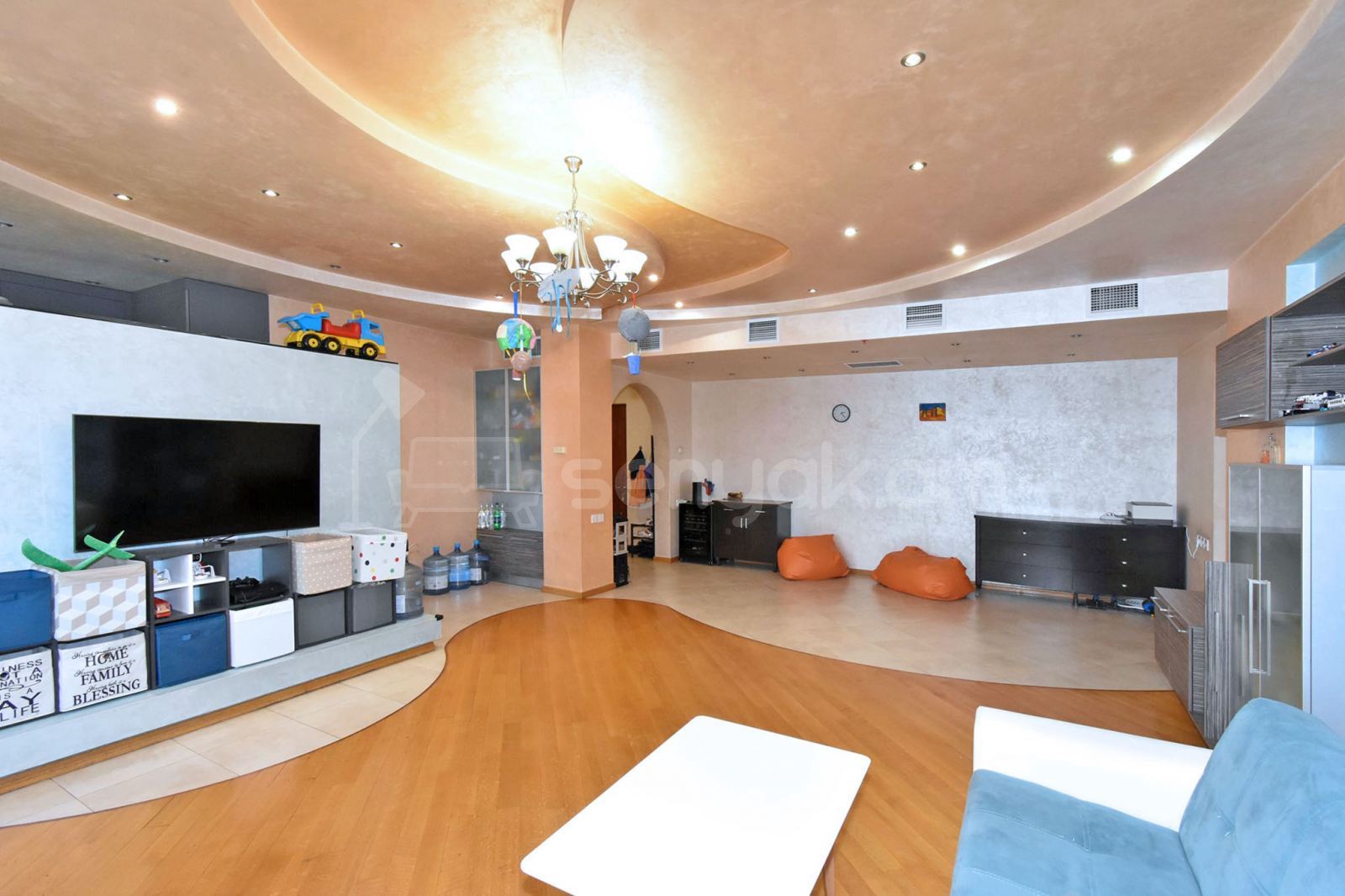 3 Սենյականոց Բնակարան Նորակառույցում, 131քմ, 7/12 հարկ, Կապիտալ Վերանորոգված