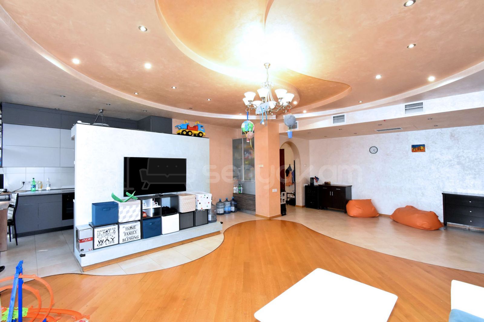 3 Սենյականոց Բնակարան Նորակառույցում, 131քմ, 7/12 հարկ, Կապիտալ Վերանորոգված