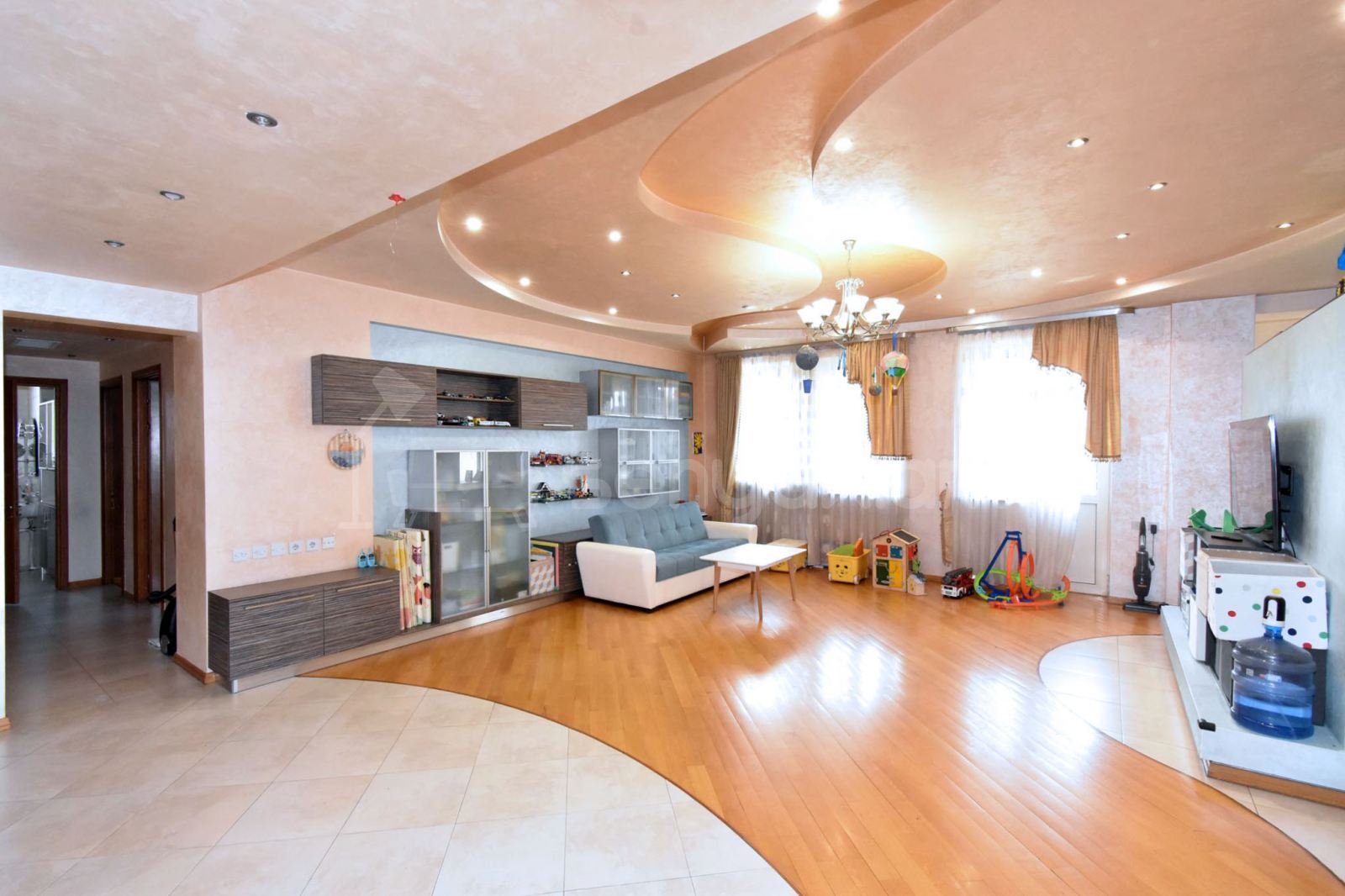 3 Սենյականոց Բնակարան Նորակառույցում, 131քմ, 7/12 հարկ, Կապիտալ Վերանորոգված