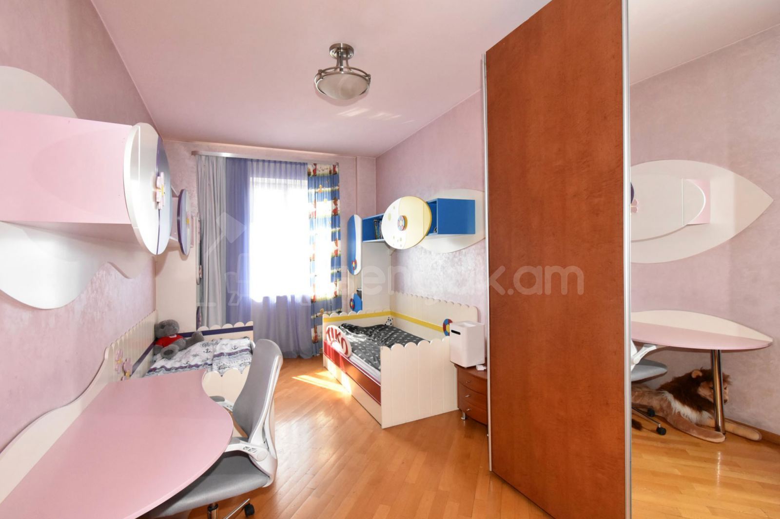 3 Սենյականոց Բնակարան Նորակառույցում, 131քմ, 7/12 հարկ, Կապիտալ Վերանորոգված