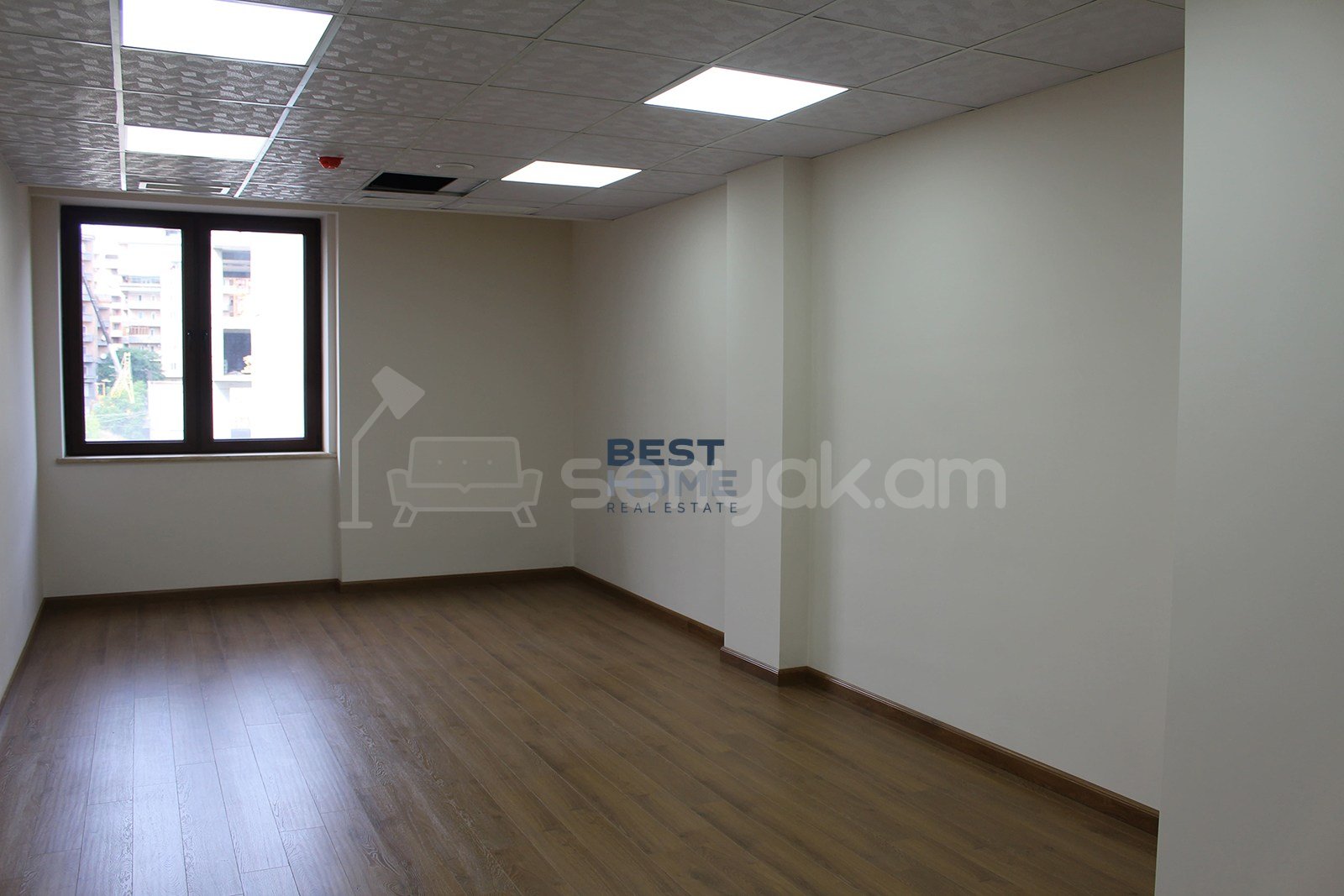 Նորակառույց Օֆիսային Տարածք, 65քմ