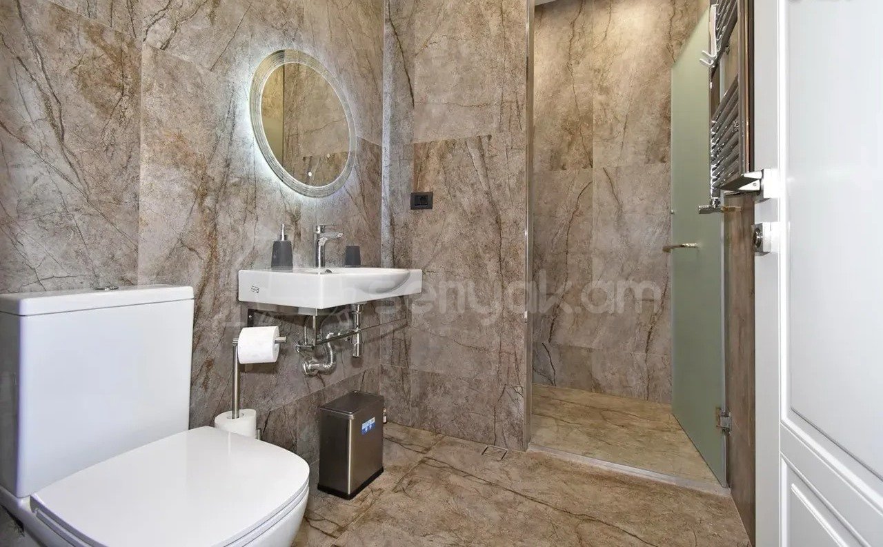 2 Սենյականոց Բնակարան, 62քմ, 5/5 հարկ, Կապիտալ Վերանորոգված