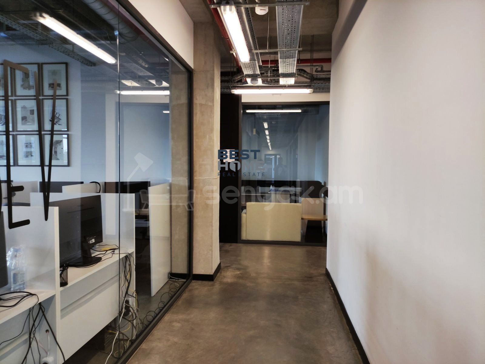 Նորակառույց Օֆիսային Տարածք, 300քմ